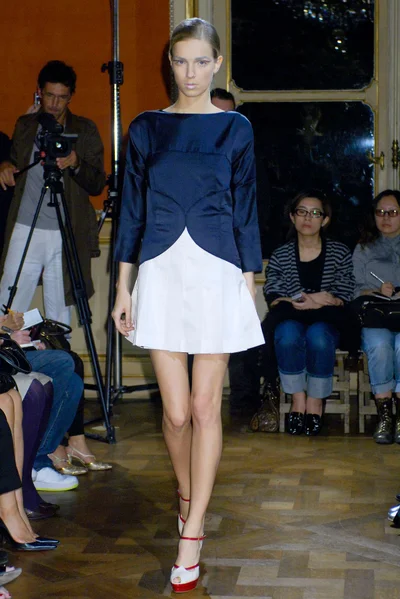 Look 8